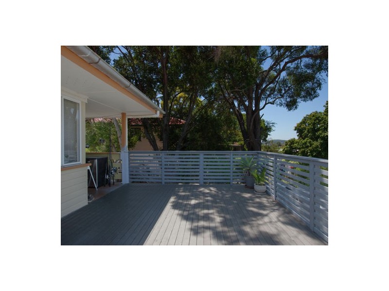 61 Mingera Street, Mansfield QLD 4122