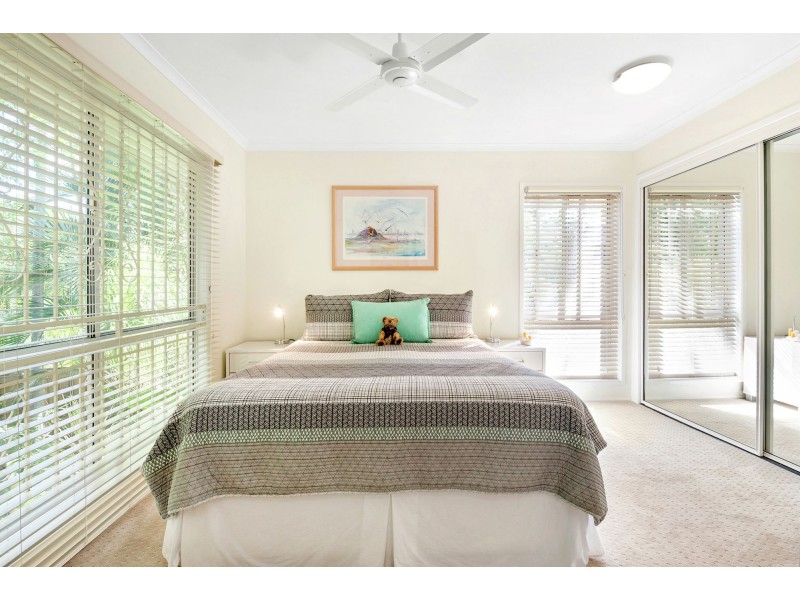 50 Boronia Avenue, Holland Park West QLD 4121