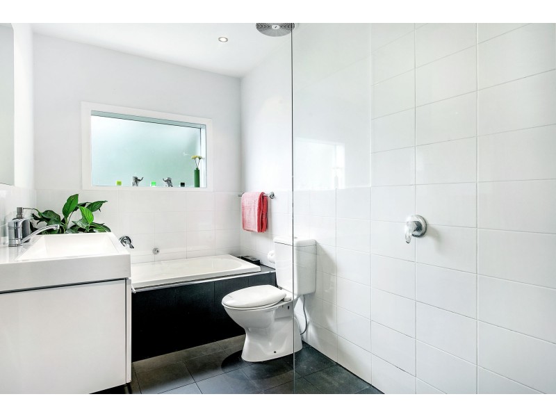 94 Newnham Road, Mount Gravatt East QLD 4122