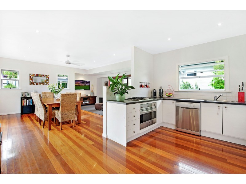 94 Newnham Road, Mount Gravatt East QLD 4122