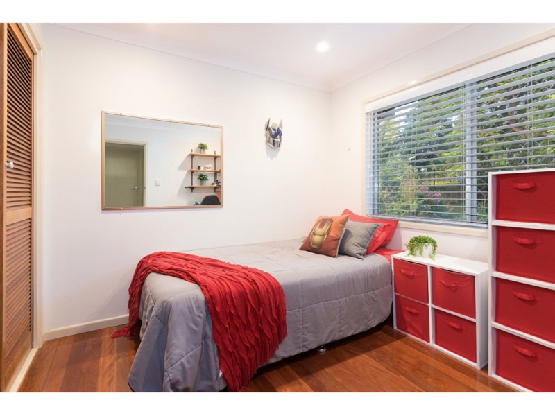 10 Aruma Street, Holland Park West QLD 4121