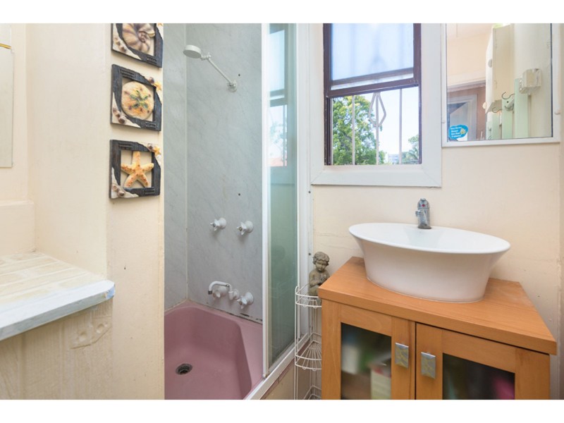 104 West Avenue, Wynnum QLD 4178