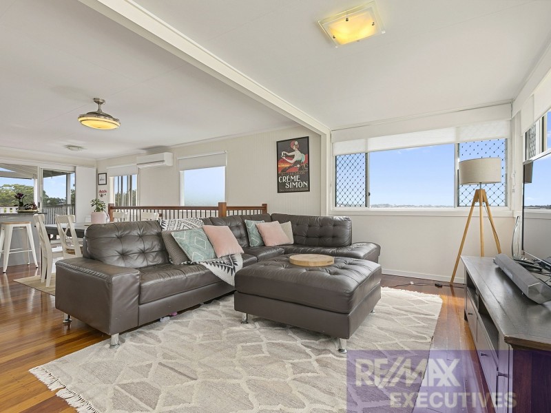22 Pareena Crescent, Mansfield QLD 4122