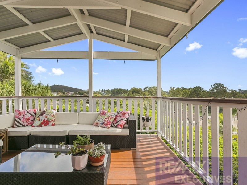 22 Pareena Crescent, Mansfield QLD 4122