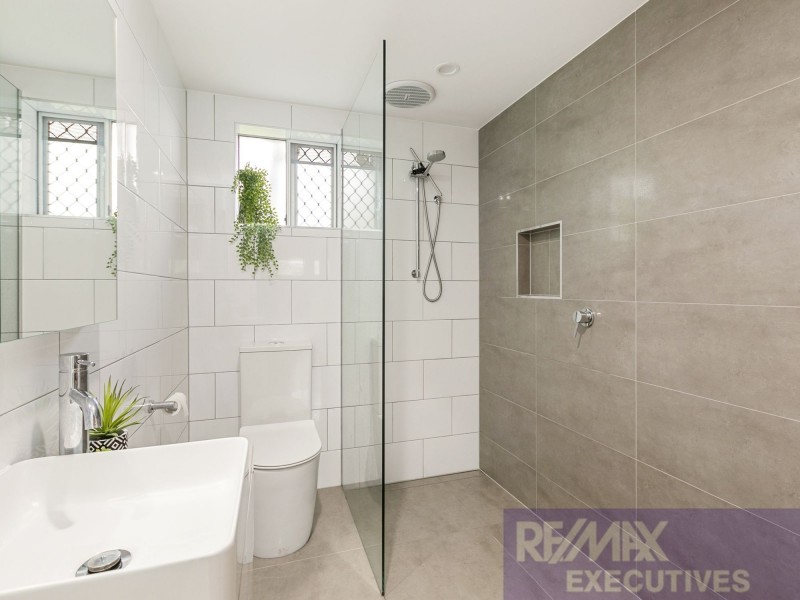 22 Pareena Crescent, Mansfield QLD 4122