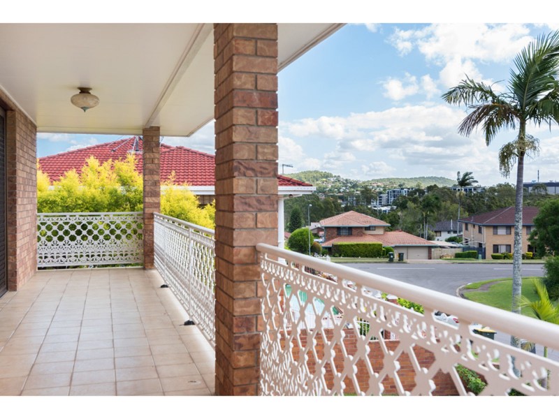 3 Pendennis Place, Carindale QLD 4152