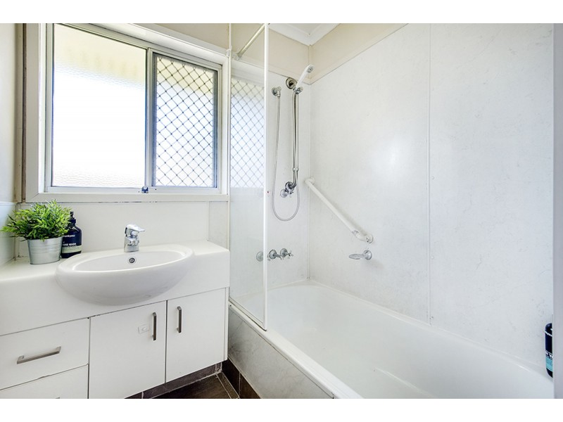 2 June Court, Ellen Grove QLD 4078