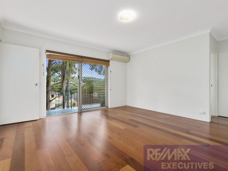 A-1035 Logan Road, Holland Park QLD 4121