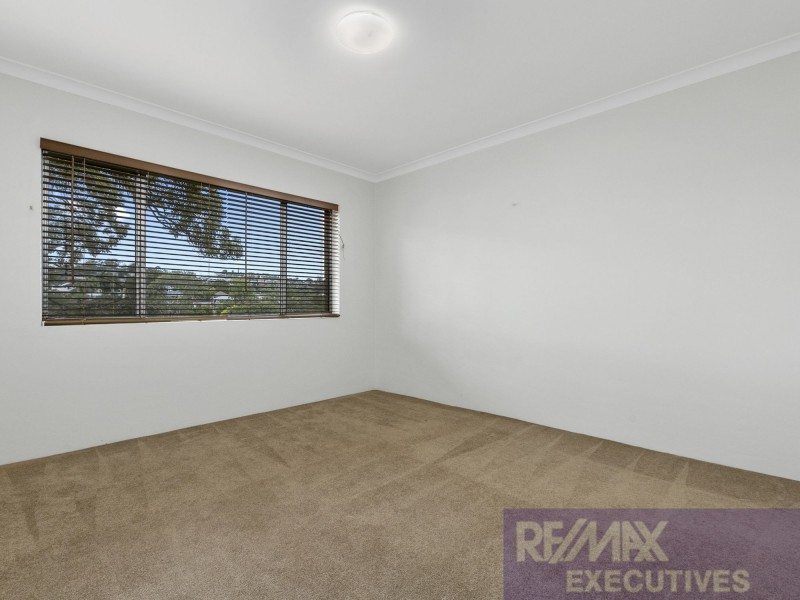 A-1035 Logan Road, Holland Park QLD 4121