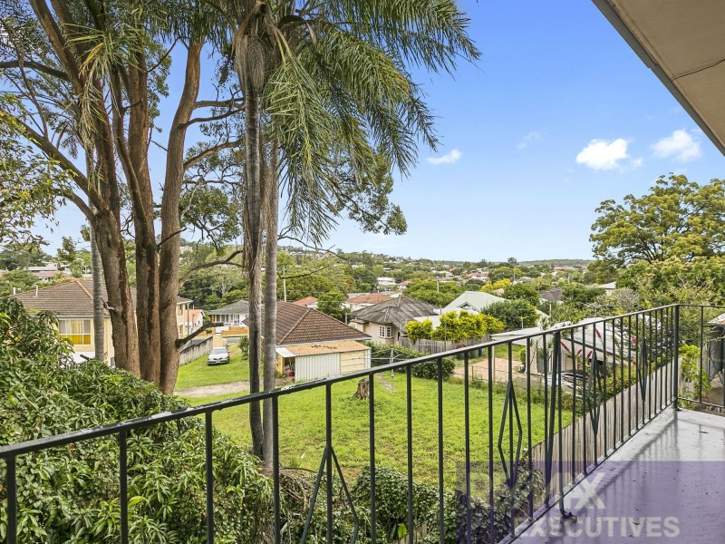 A-1035 Logan Road, Holland Park QLD 4121