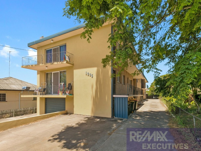 A-1035 Logan Road, Holland Park QLD 4121
