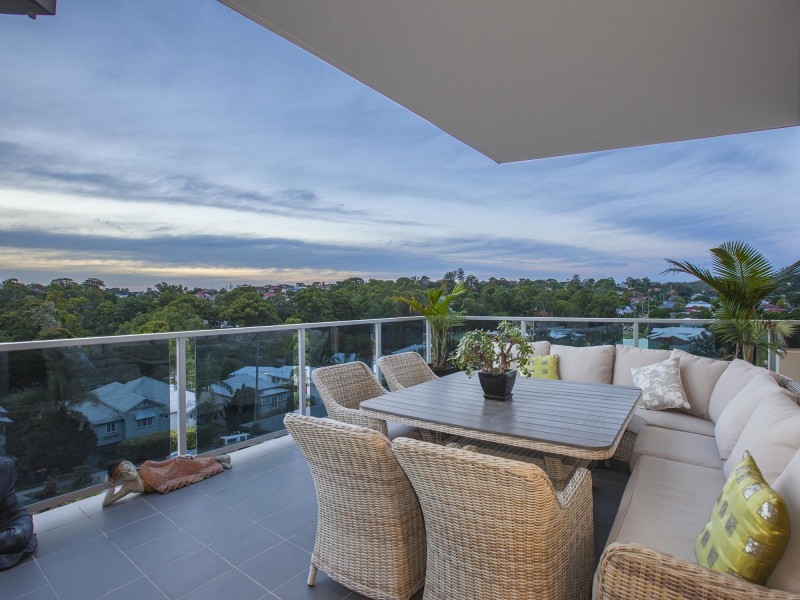 49/908 Logan Road, Holland Park West QLD 4121