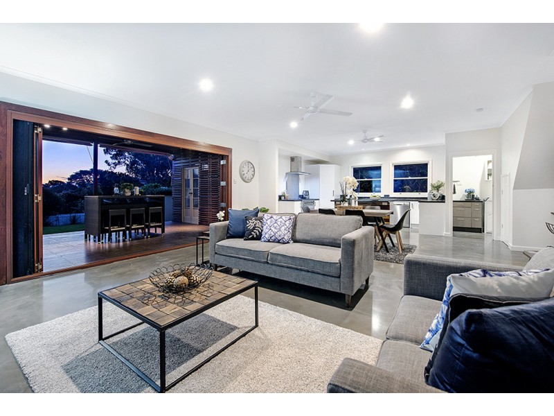 25 Robinson St, Moorooka QLD 4105