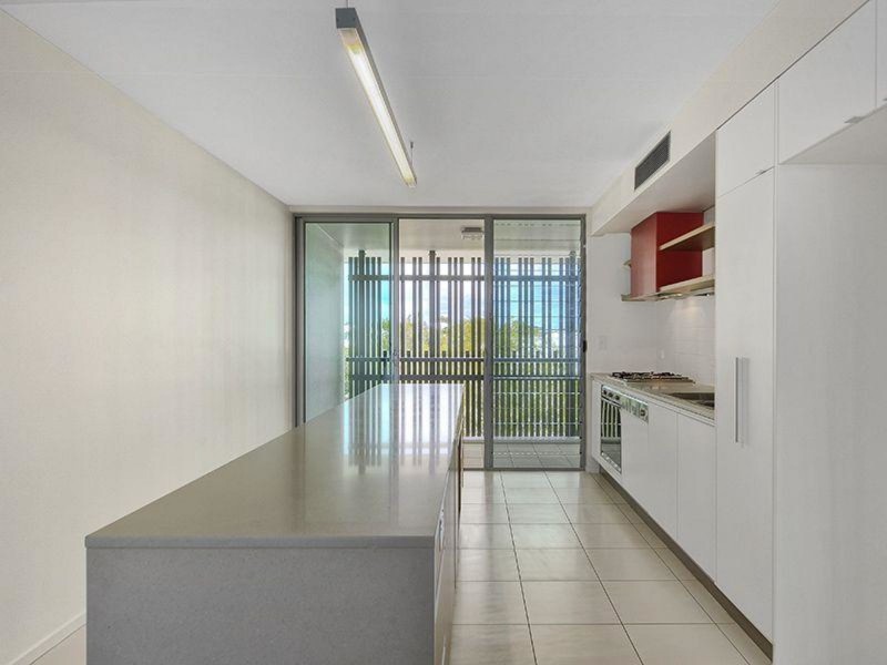 233/16 Waterline Crescent, Bulimba QLD 4171