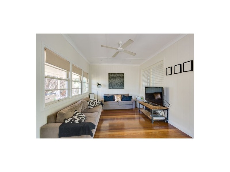230 Winstanley Street, Carina Heights QLD 4152