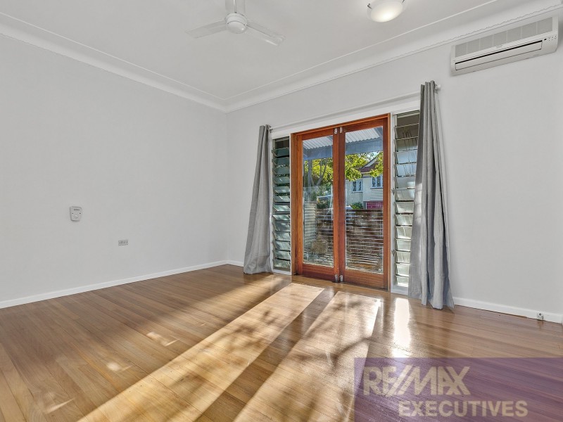 62 Geelong Avenue, Holland Park QLD 4121