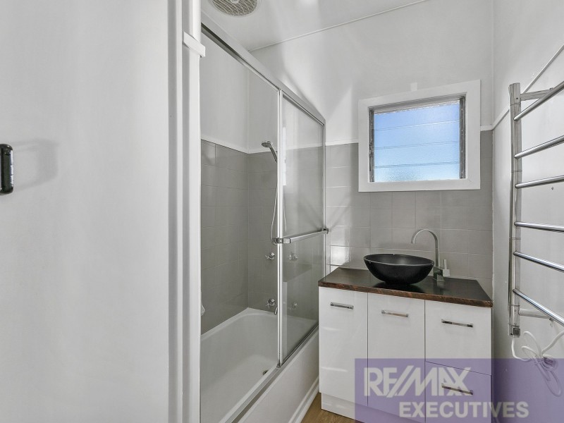 62 Geelong Avenue, Holland Park QLD 4121