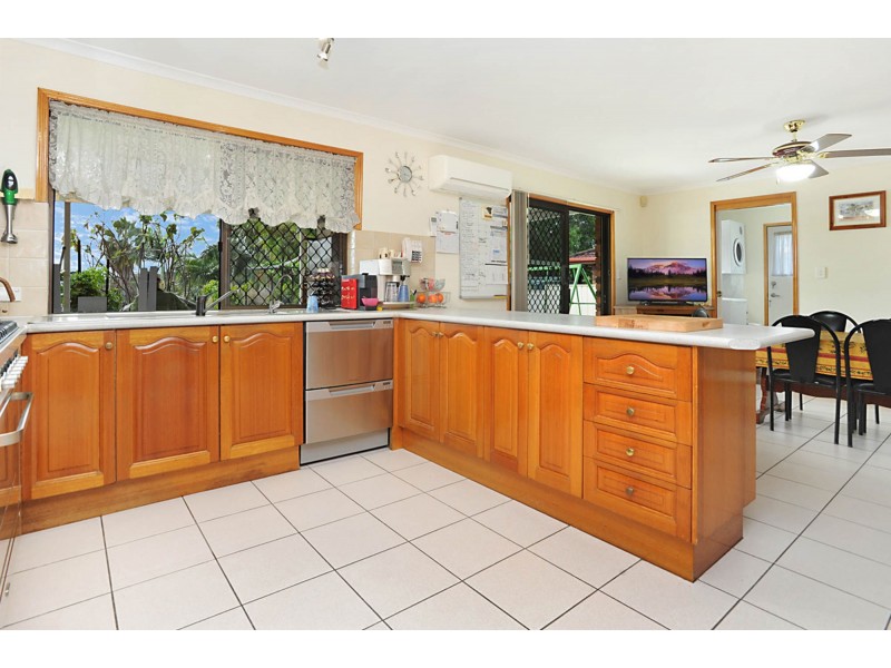 798 Cavendish Road, Holland Park QLD 4121