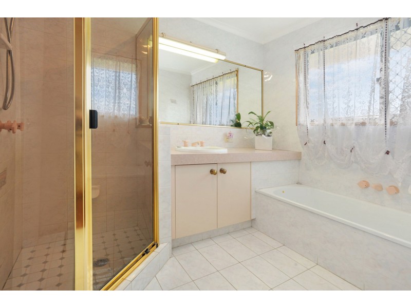 798 Cavendish Road, Holland Park QLD 4121