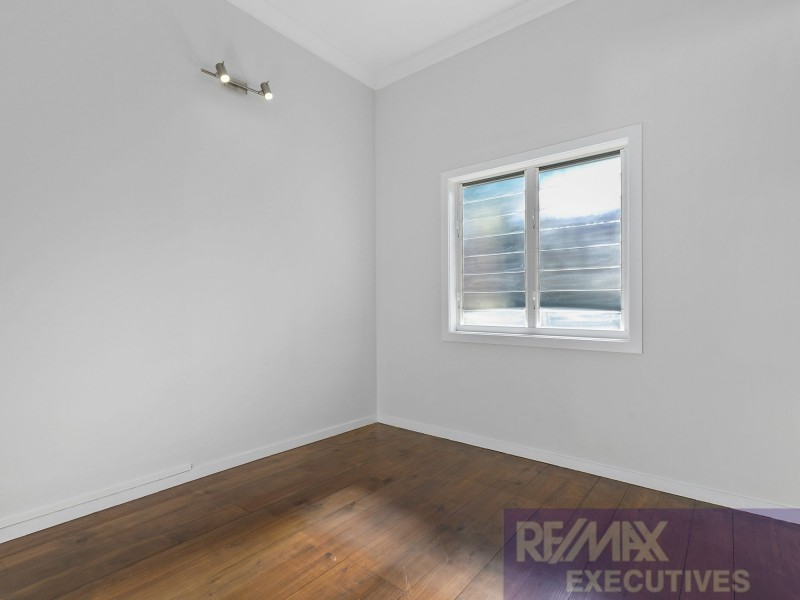 42 Wilbur Street, Holland Park QLD 4121