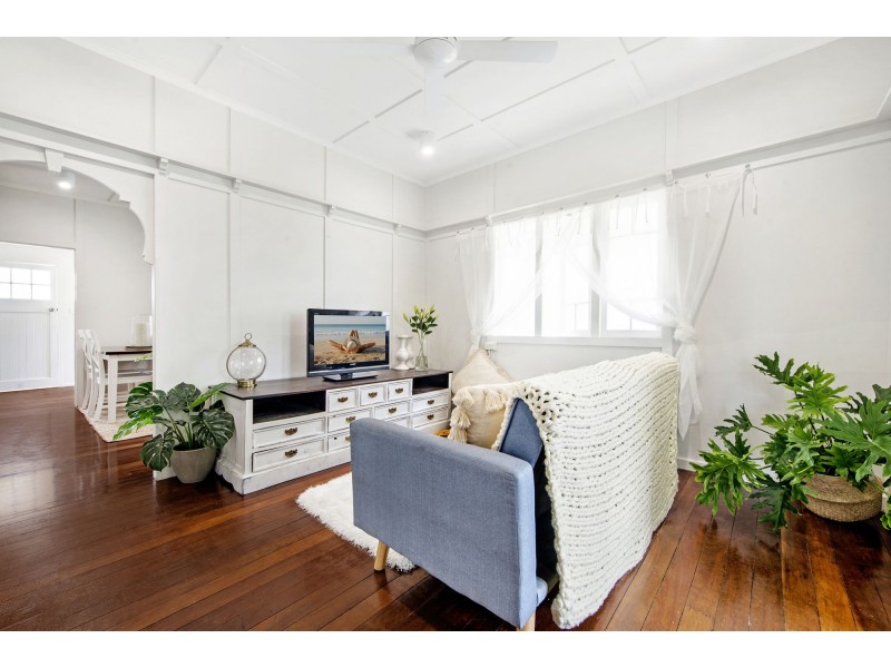 17 Ellesmere Street, Yeronga QLD 4104