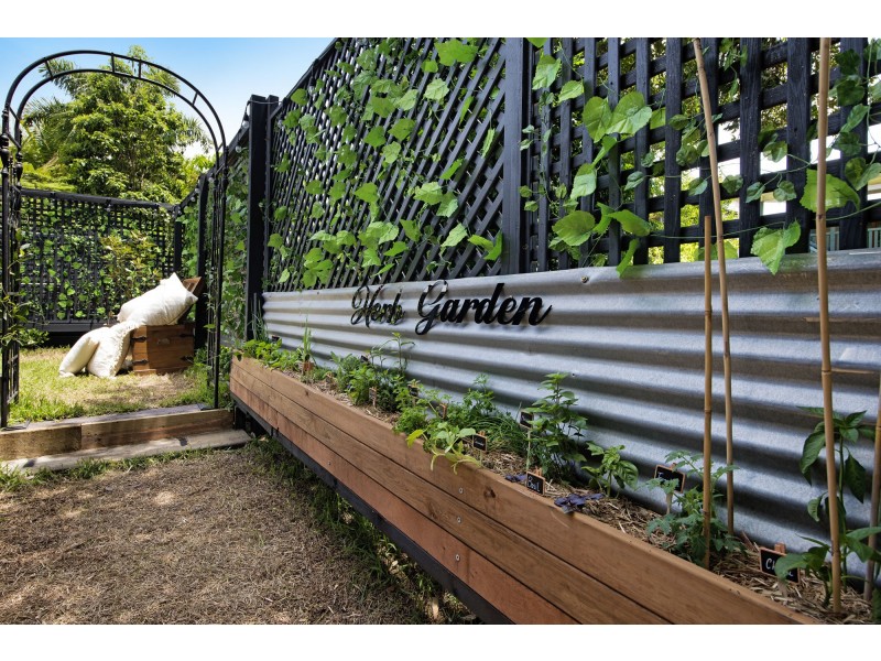 17 Ellesmere Street, Yeronga QLD 4104