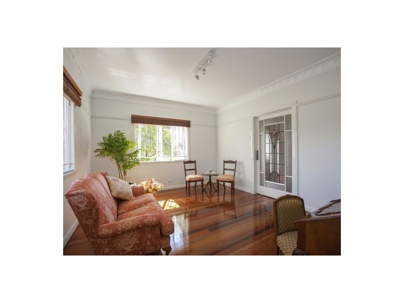 86 Sterculia Avenue, Holland Park West QLD 4121