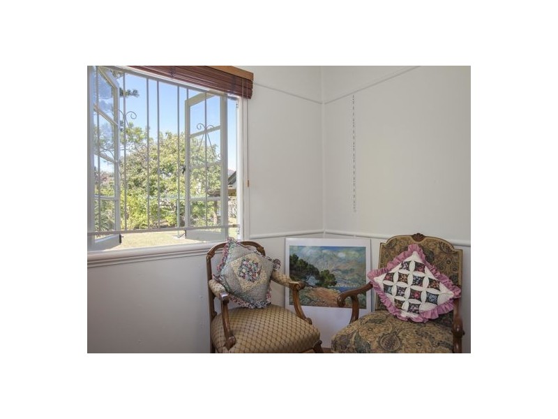 86 Sterculia Avenue, Holland Park West QLD 4121