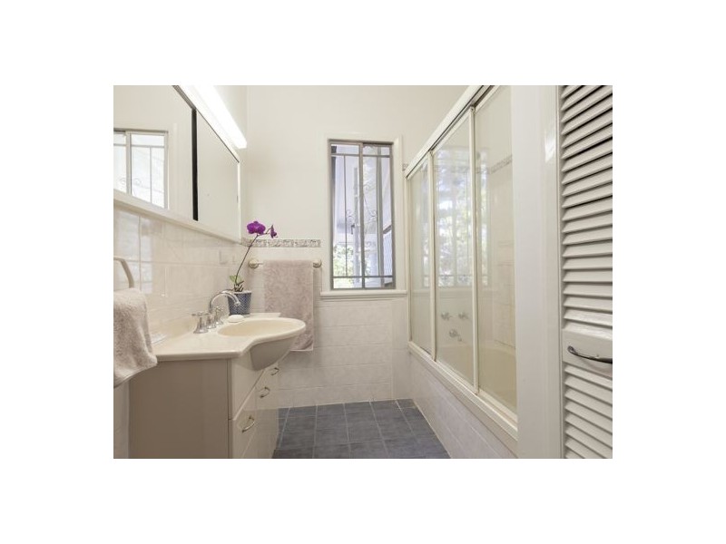 86 Sterculia Avenue, Holland Park West QLD 4121