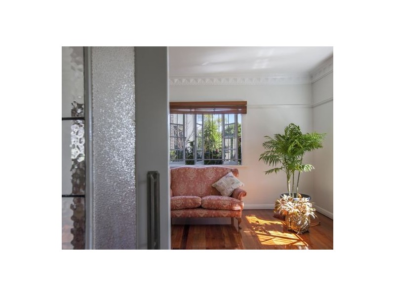 86 Sterculia Avenue, Holland Park West QLD 4121