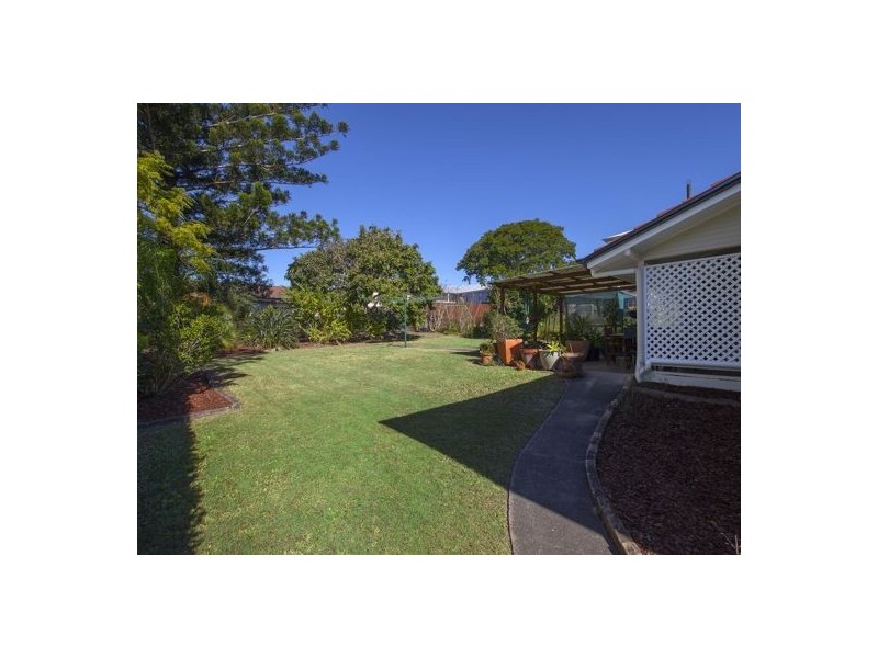 86 Sterculia Avenue, Holland Park West QLD 4121