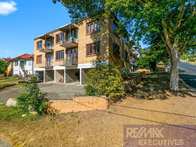 2/1127 Logan Road, Holland Park QLD 4121