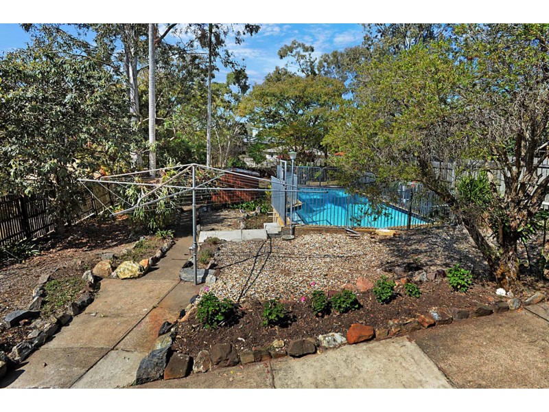 19 Jasper Street, Holland Park QLD 4121