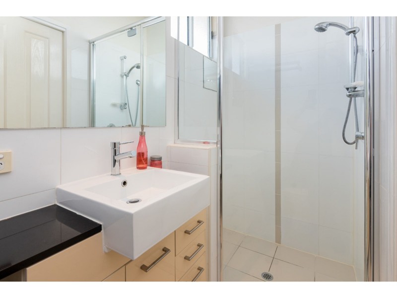 3/925 Stanley Street East, East Brisbane QLD 4169