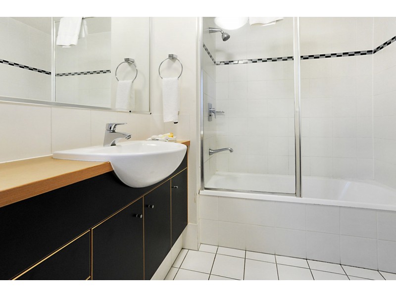 5/15 Goodwin Street, Kangaroo Point QLD 4169