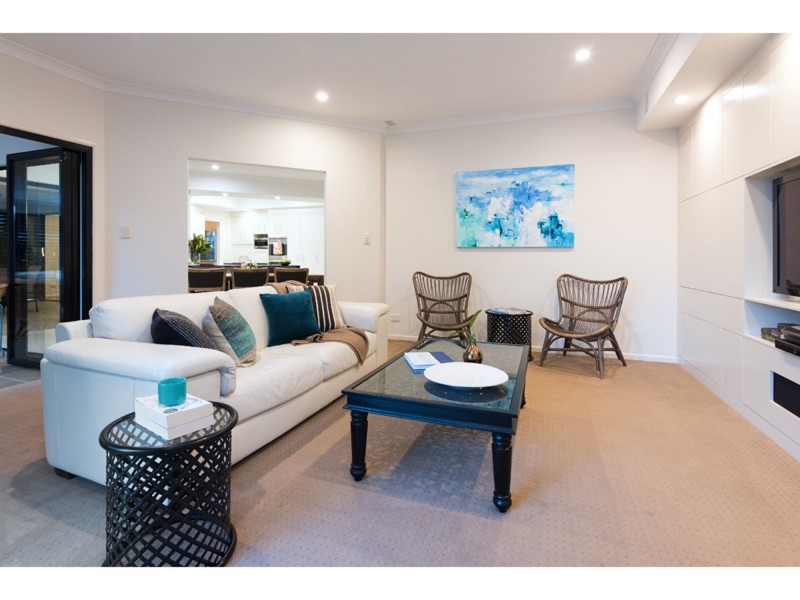 6 Rundle Place, Carindale QLD 4152