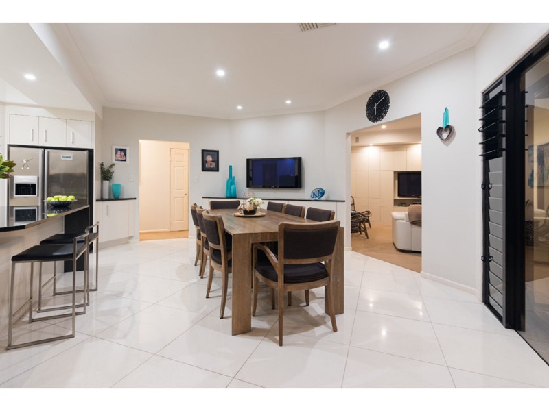 6 Rundle Place, Carindale QLD 4152