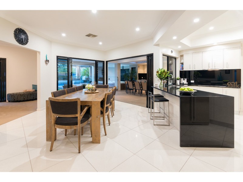 6 Rundle Place, Carindale QLD 4152