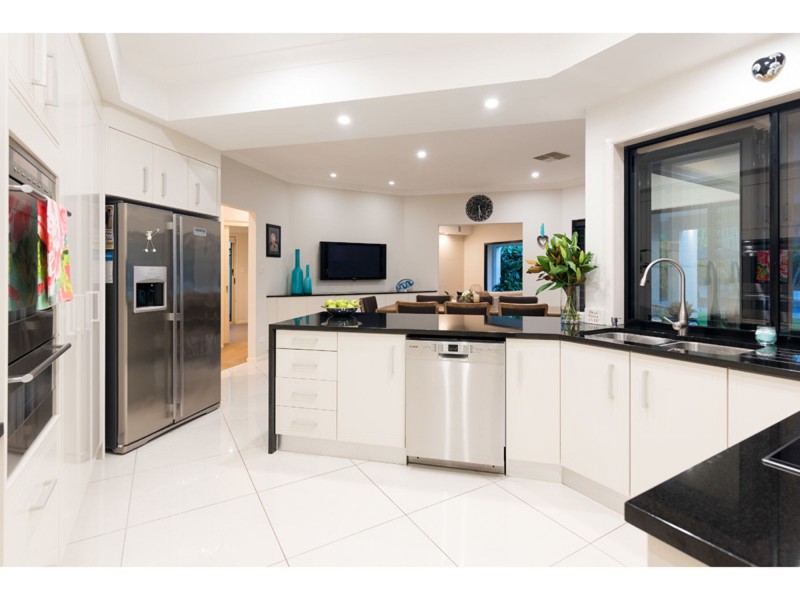 6 Rundle Place, Carindale QLD 4152