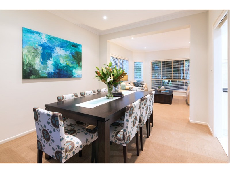 6 Rundle Place, Carindale QLD 4152