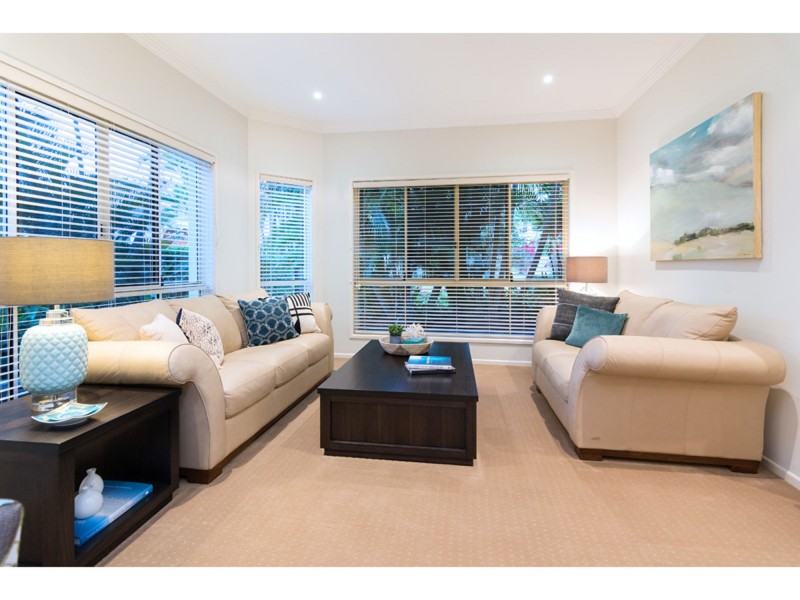 6 Rundle Place, Carindale QLD 4152