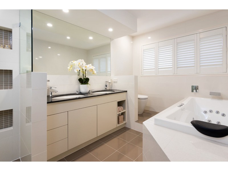 6 Rundle Place, Carindale QLD 4152