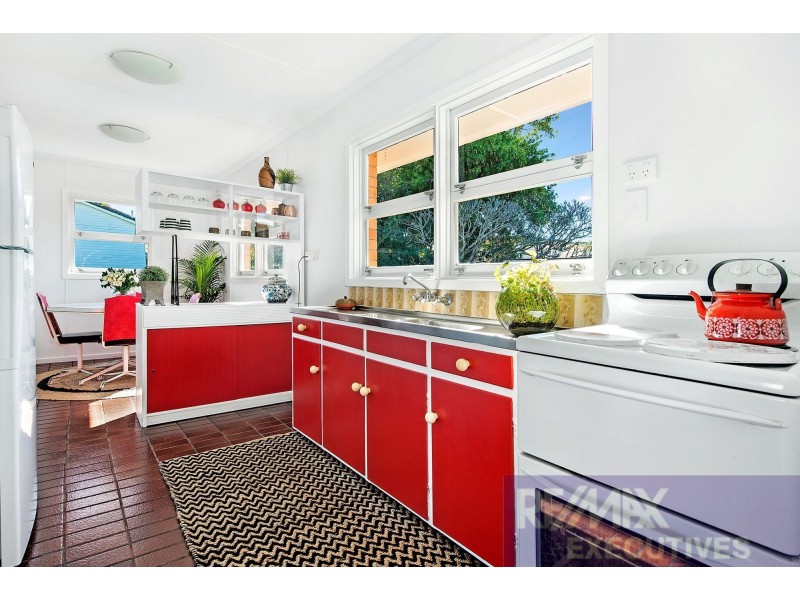 11 Ellesmere Street, Yeronga QLD 4104