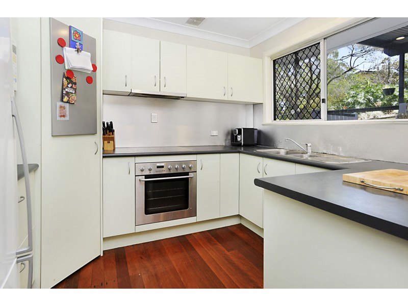 448 Nursery Road, Holland Park QLD 4121