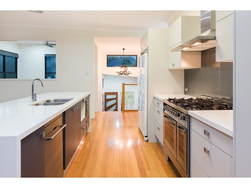 7 Yeates Close, Carindale QLD 4152