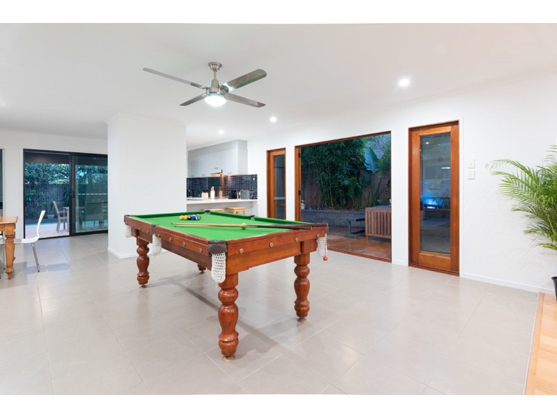 7 Yeates Close, Carindale QLD 4152