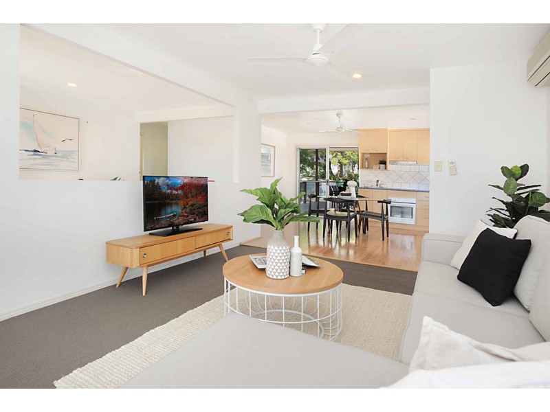 73 Milanion Crescent, Carindale QLD 4152