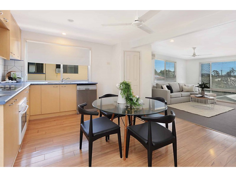 73 Milanion Crescent, Carindale QLD 4152