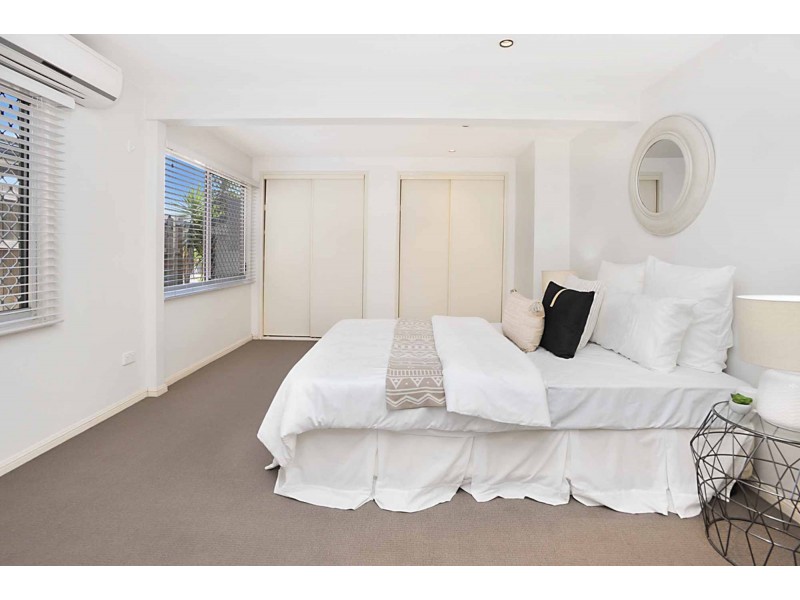 73 Milanion Crescent, Carindale QLD 4152