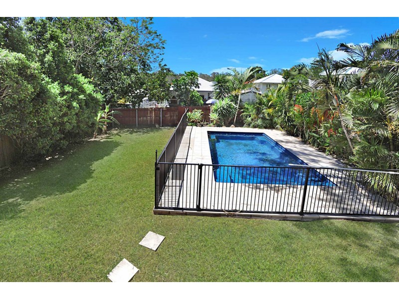 80 Sapphire Street, Holland Park QLD 4121